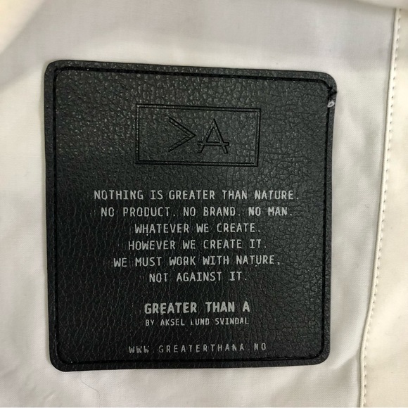NWT Greater Than A White Bomber Jacket Lightweight Black Contrast Hardware sz M - Picture 11 of 12